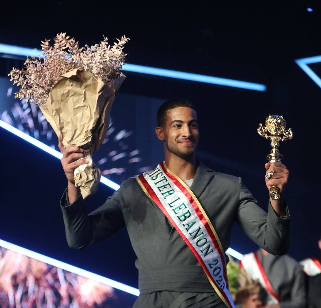 ملك جمال لبنان سيف الوليد حرب الى MR WORLD
نضال بشراوي لـ"الديار":هذا الامر يحدث للمرة الأولى في مسابقة جمالية!