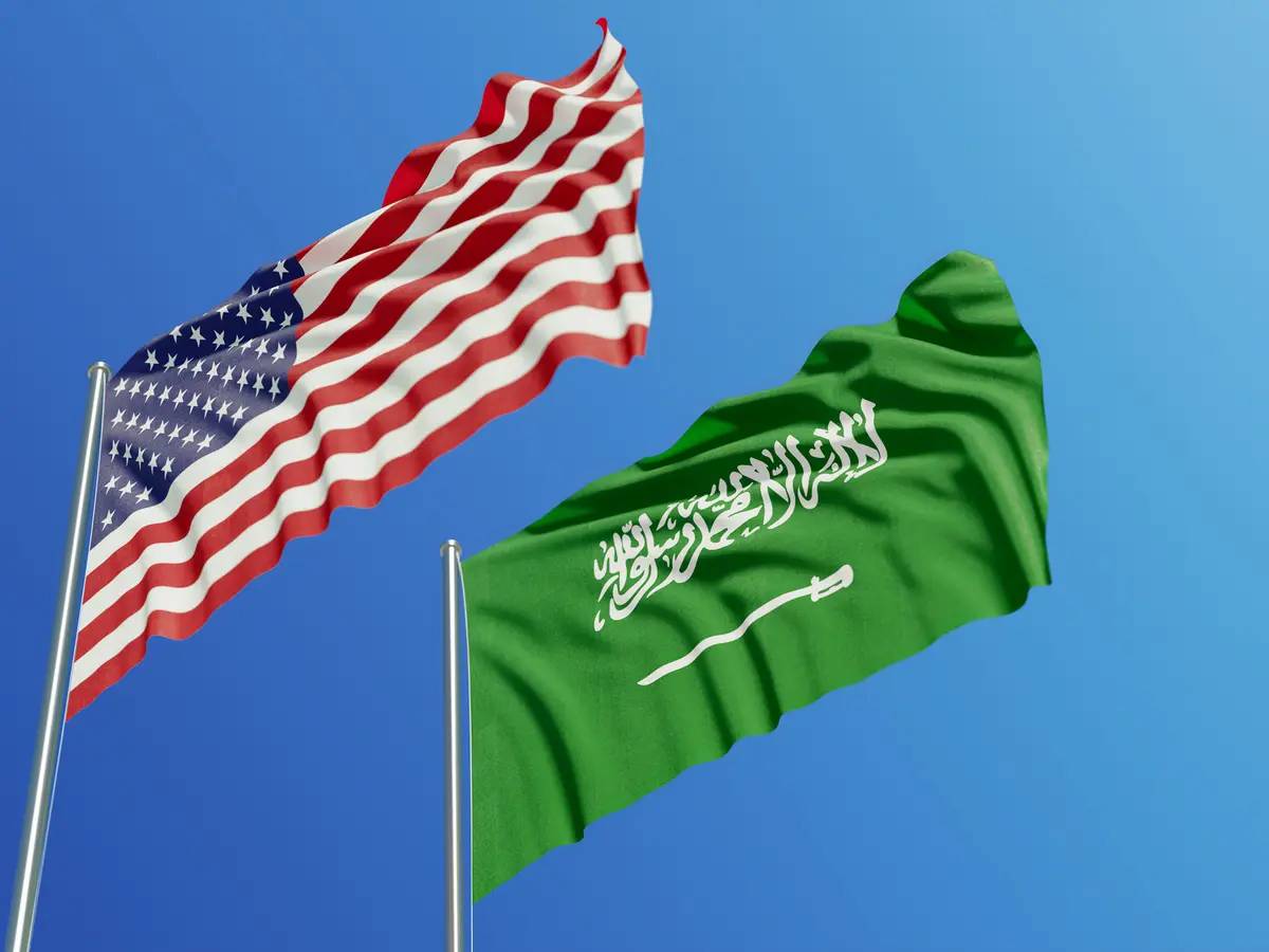 فرنسا تحاول "جمع" الثنائي الشيعي والسعوديّة حول اسم الرئيس... والفراغ يُضعف فرنجية