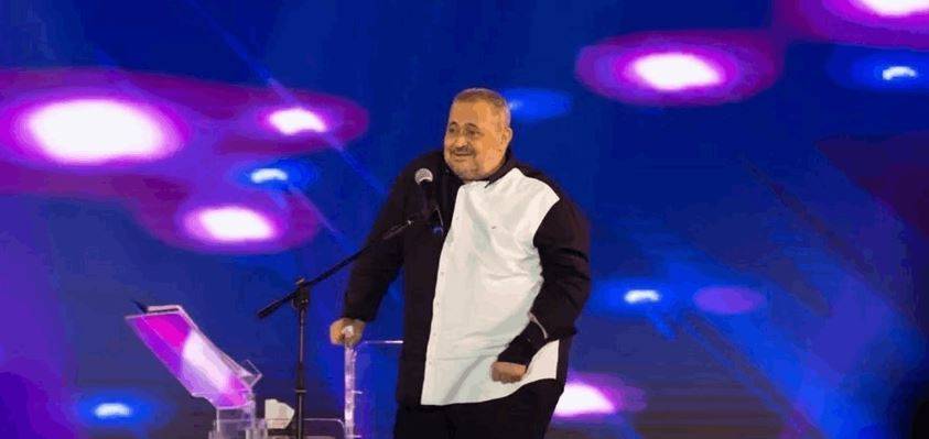 حفلات مرتقبة تنفي هذا الخبر عن "سلطان الطرب"