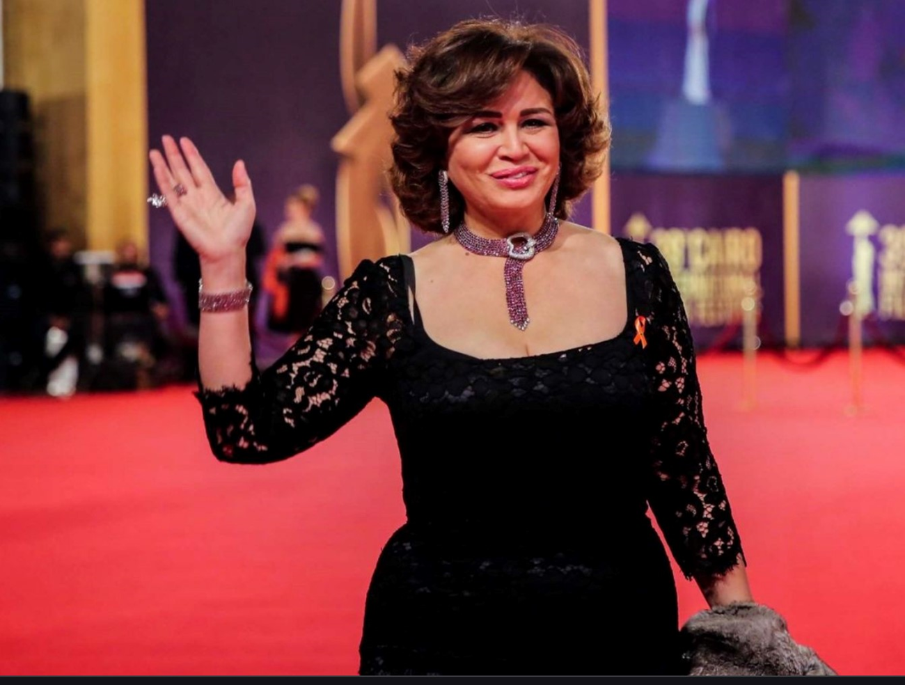 إلهام شاهين تكشف أسرارا
