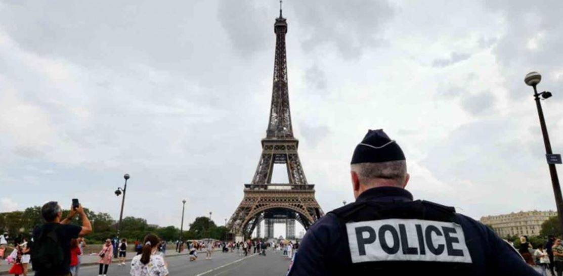 بالصورة- اعلامية عربية تتعرض لمحاولة سرقة في فرنسا