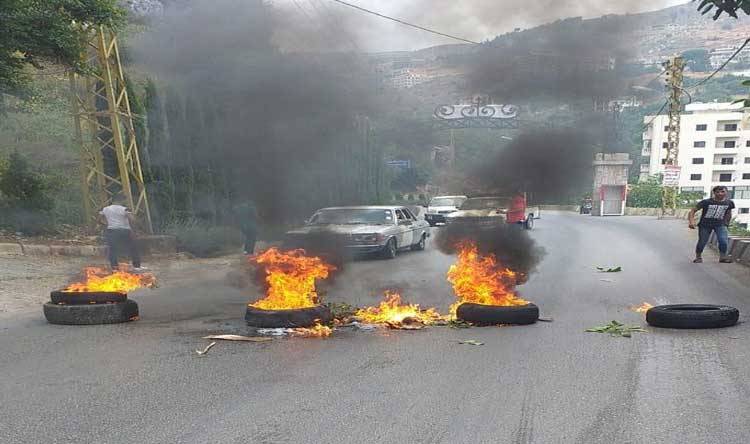 قطع طريق الضنية... والسبب؟
