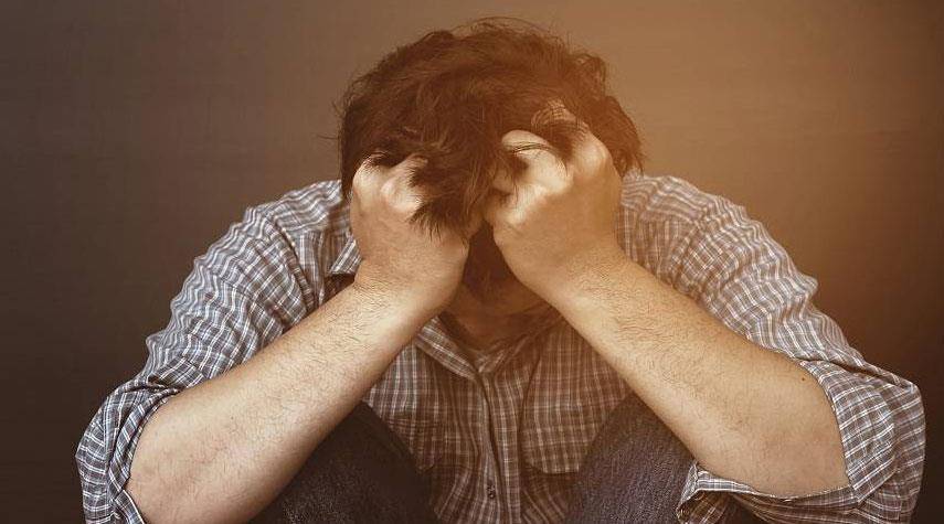 علامات بسيطة قد تشير الى سوء الصحّة العقليّة... لا تتجاهلوها!