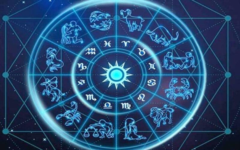 مشروع مهني متطور جداً للثور.. ماذا في أبراج الفلك لليوم الأحد 16-10-2022؟