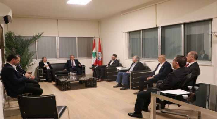 تيمور جنبلاط وقّع اقتراح قانون قدّمه
"اللقاء الديموقراطي" لحماية العائدات من الثروات النفطيّة
