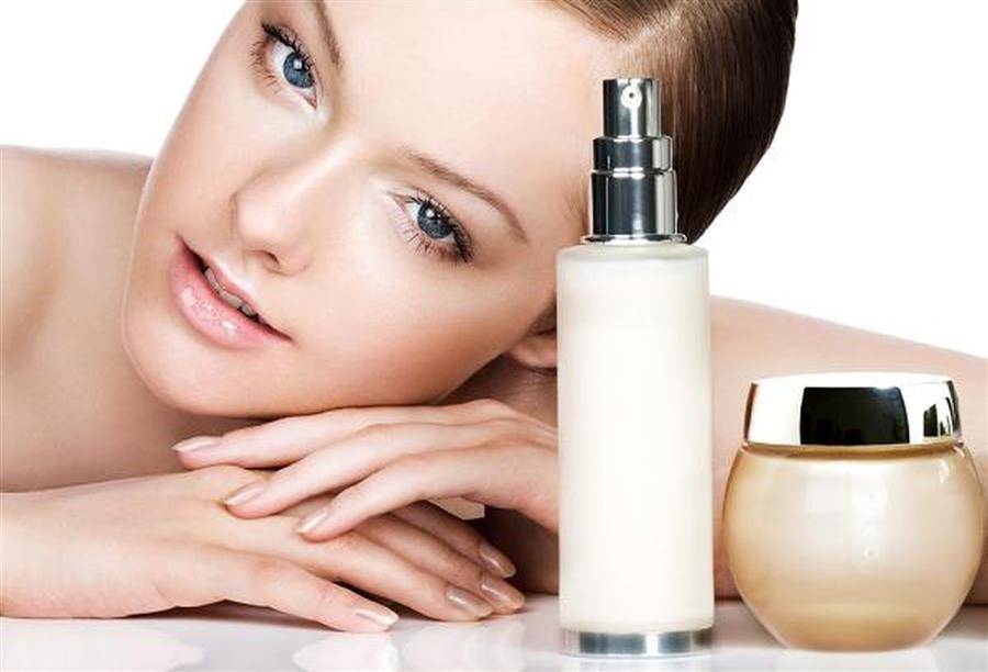 بعد دولرة قطاع المواد التجميليّة والعناية بالبشرة...
هل تراجعت المبيعات أم انتعشت على عكس التوقعات؟
