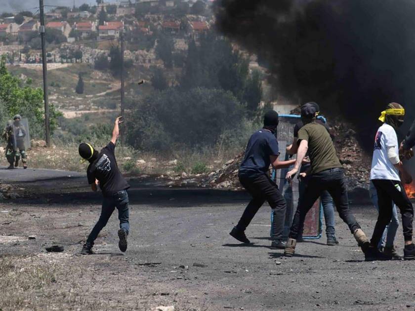 إصابة 5 فلسطينيين برصاص الإحتلال في الضفة الغربية