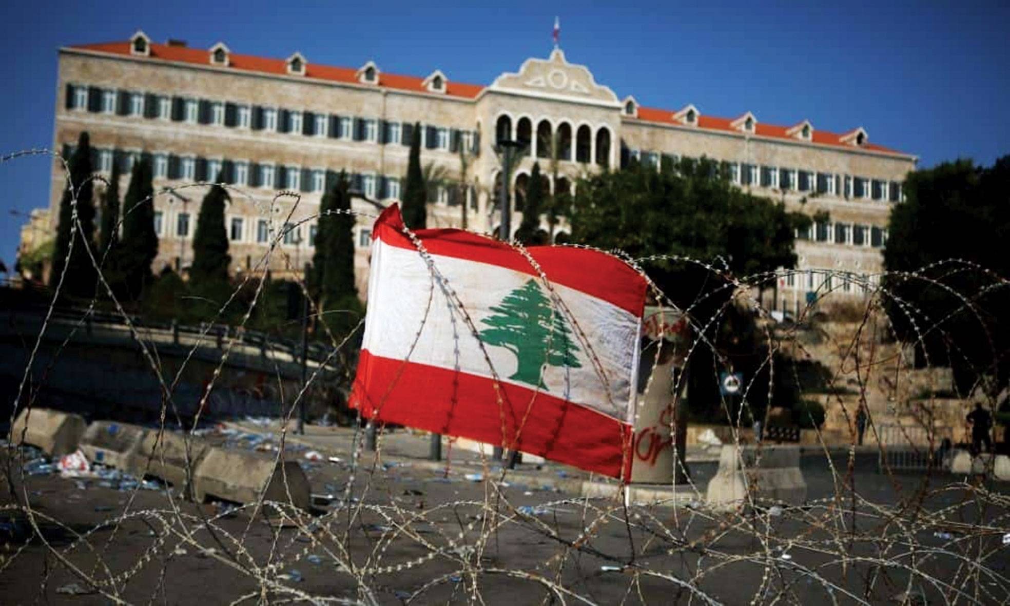 بدأ العدّ العكسي لمرحلة الفراغ الرئاسي فهل تحصل مُعجزة «الحل العراقي» ؟
مصادر عون وميقاتي تؤكد لـ«الديار» الجمود الحكومي... وحزب الله يدعو لحكومة «كاملة الأوصاف»
رسالة فرنسا: مع الرئيس الذي تجمعون عليه... اتفاق الترسيم مهم لكن لا تناموا على حريره