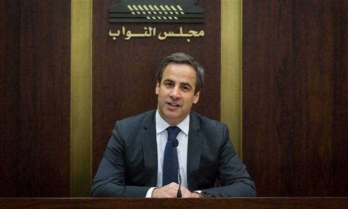 معوض بعد الجلسة: ما حصل استعراض والمطلوب جمع المعارضة