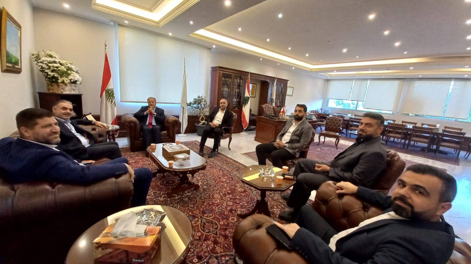 كسبار بحث مع زوّاره شؤون النقابة