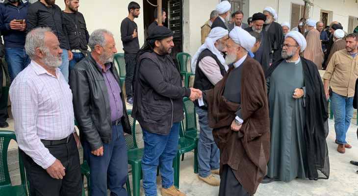 الخطيب ساعياً للصلح بين عائلتين:
للحفاظ على دماء بعضنا البعض