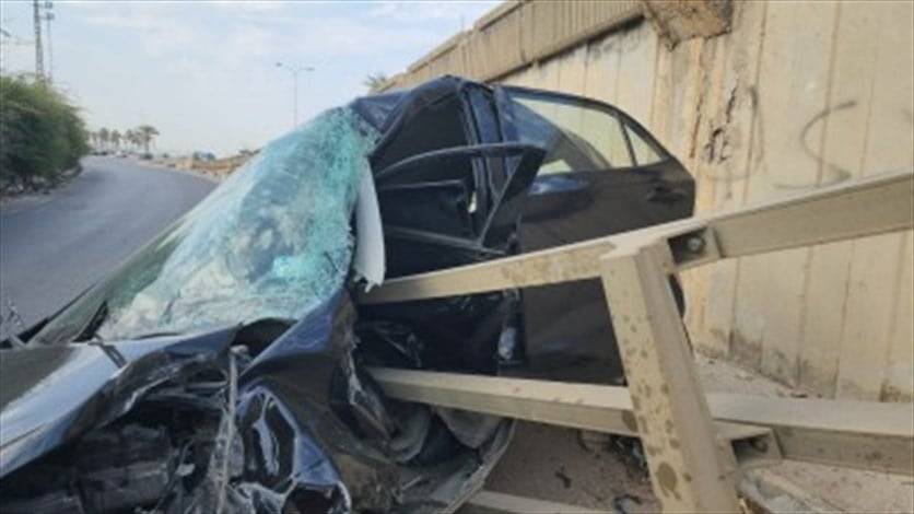 فقد السيطرة على سيارته وسقط عن جسر الرميلة.. إليكم التفاصيل
