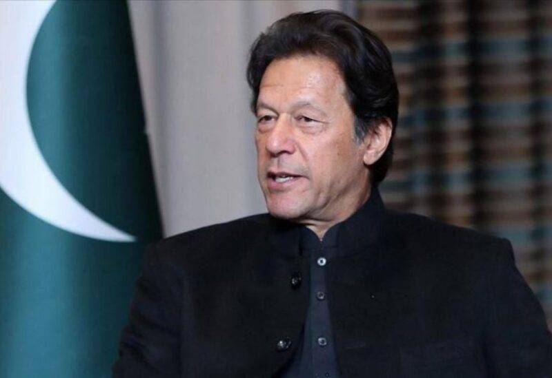 منع عمران خان من تولّي المناصب العامة