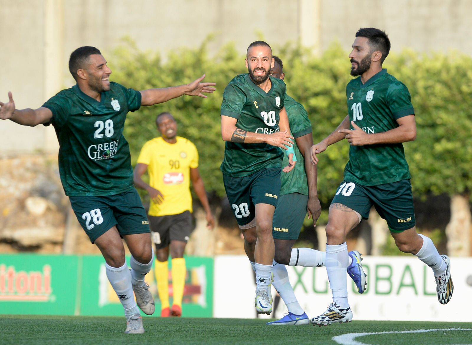 بطولة لبنان في كرة القدم
فوزان للأنصار والاخاء