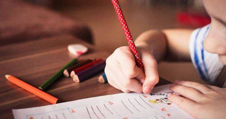 للطلاب.. اليكم أفضل طرق للمذاكرة وعدم النسيان تضمن لكم التفوق