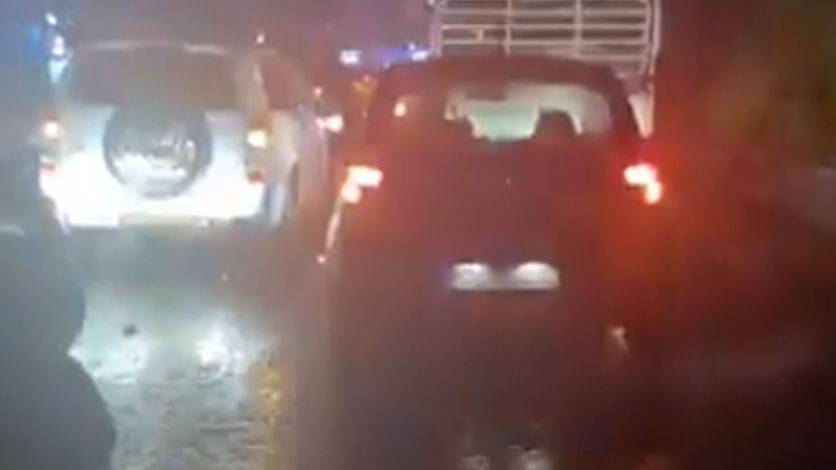 فقدان شخص في الوادي بعدما جرفت السيول سيارته