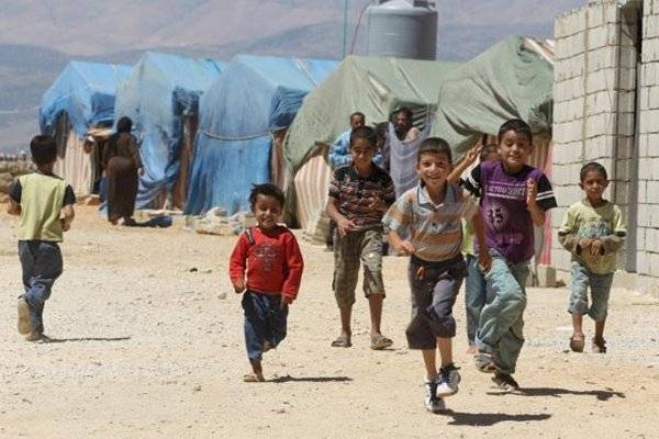 قافلة تضم 3 الآف نازح سوري تغادر لبنان الأربعاء
إمكانات وزارة المهجرين وحزب الله في تصرّف ابراهيم... ومؤتمر صحافي له خلال أيام