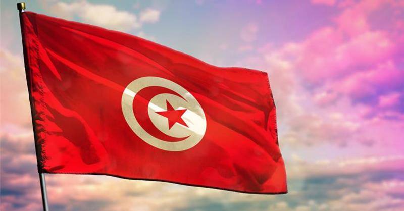 نقل 9 نواب تونسيين مضربين عن الطعام إلى المستشفى
