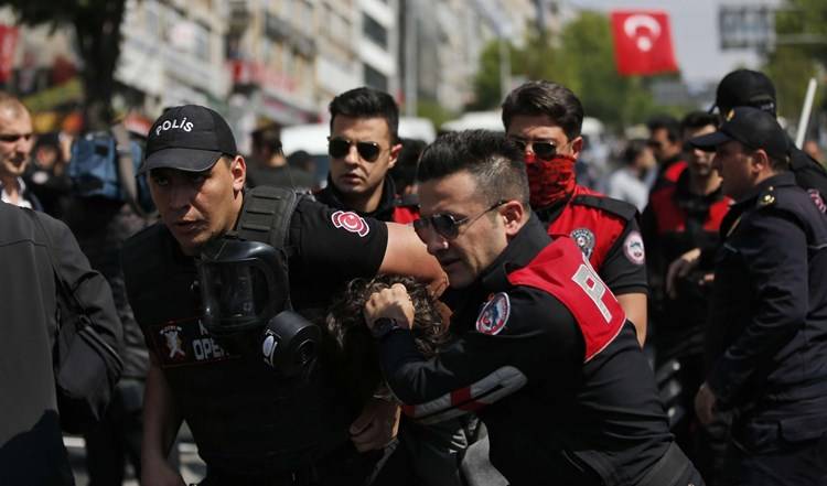 تركيا: اعتقال مشتبه فيهم يعملون في "هيئة تحرير الشام"