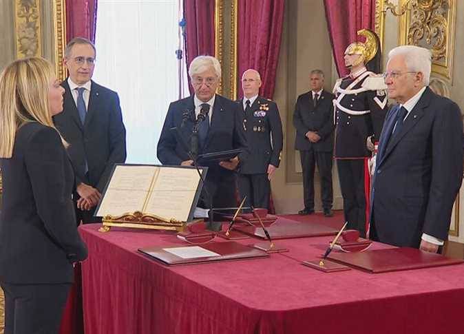 أكثر حكومة يمينية التوجه في ايطاليا
ميلوني تؤدي اليمين الدستورية