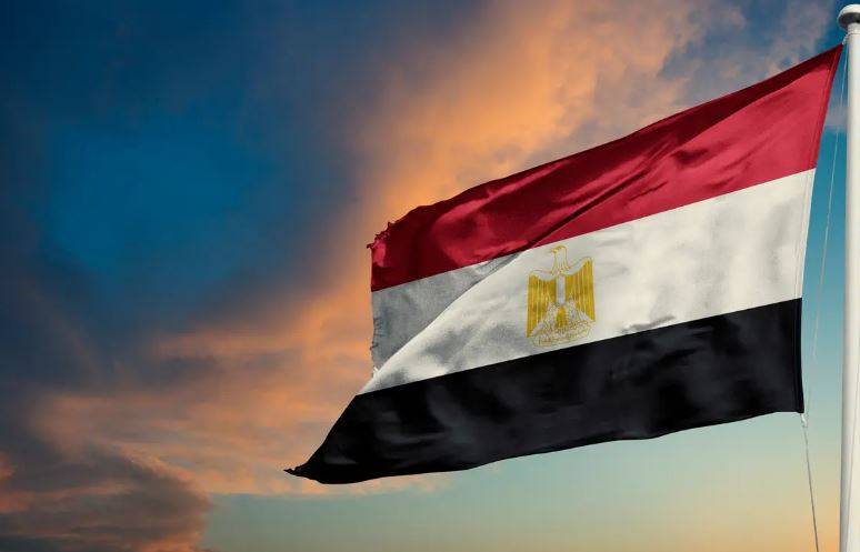 مصر.. رفضت الزواج منه فصب مياه نار على وجهها