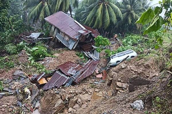 31 قتيلا جراء فيضانات وانهيارات أرضية في الفلبين
