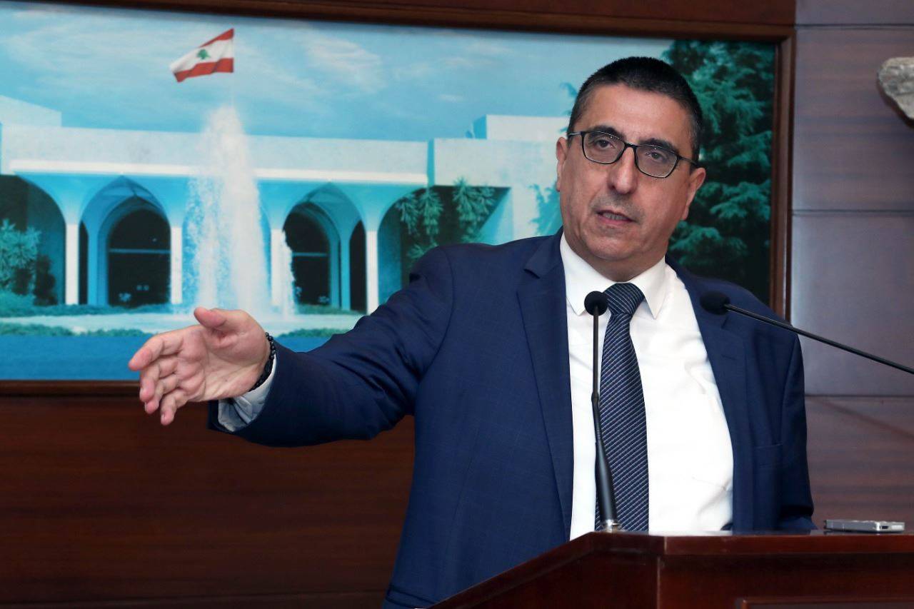 الحجار: لا ضغط على النازحين للعودة إلى سوريا