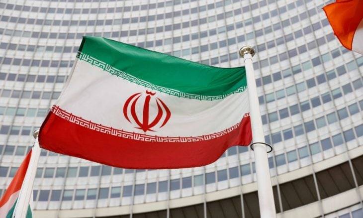 إيران تعلن تفاصيل القبض على شخص كان يحاول وضع قنبلة في أحد شوارع شيراز