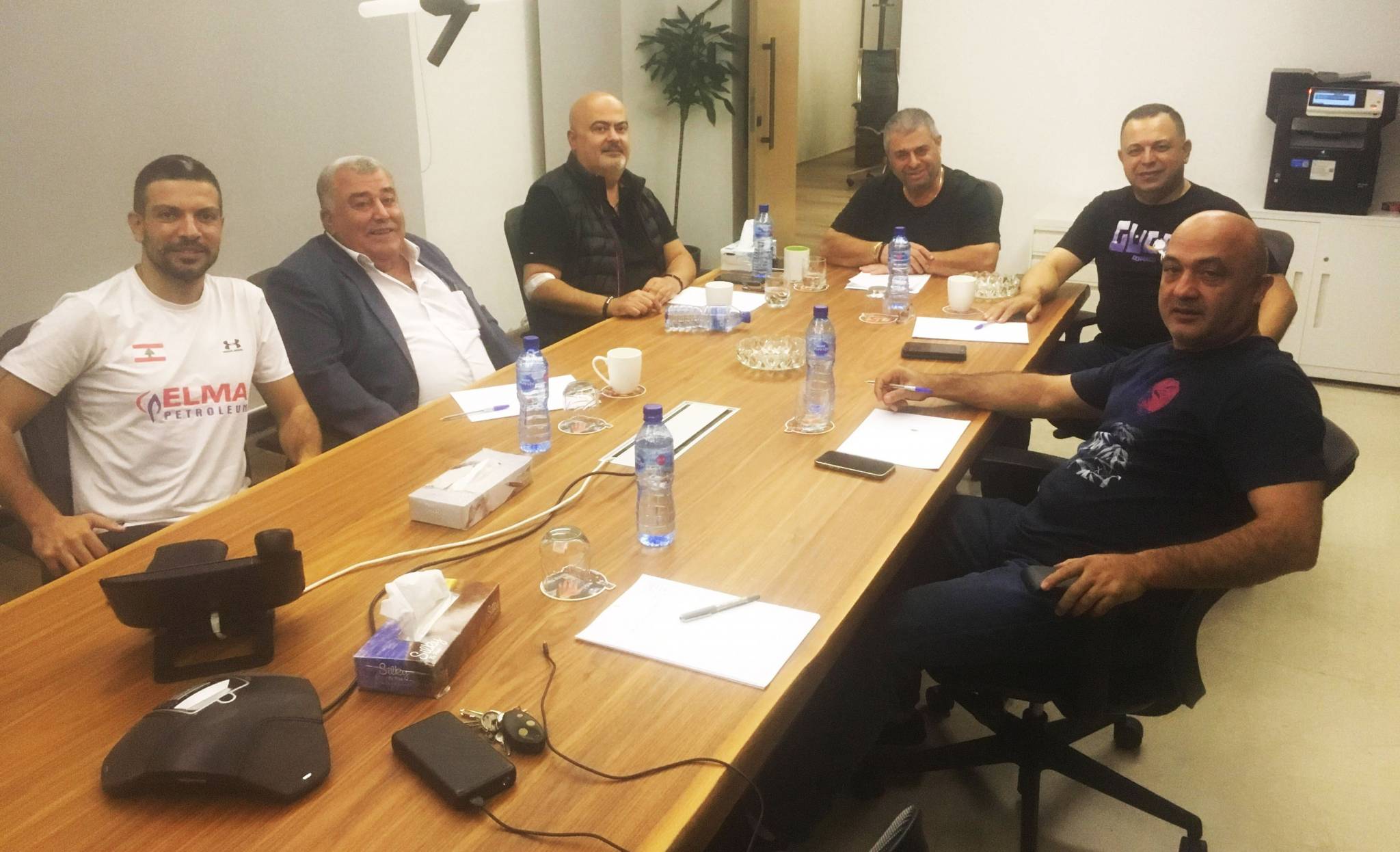 مقررات لجنة تسيير شؤون الكرة الطائرة :
اطلاق البطولات في منتصف كانون الثاني المقبل
وفتح باب تواقيع اللاعبين غداة اجراء الانتخابات