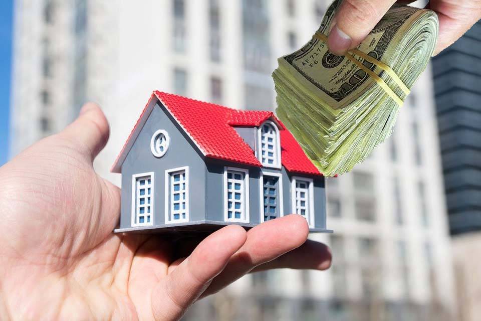 دولرة الشقق السكنيّة دون وجه حق جحيم يطيح بالمواطن واستقراره وعمله!
"الديار" في إحصائية قامت بها: 85% من إيجار الشقق بالدولار حصراً
القوة الإبرائيّة للعملة اللبنانيّة وليست للدولار والقانون يعاقب من يتمنّع عن قبولها