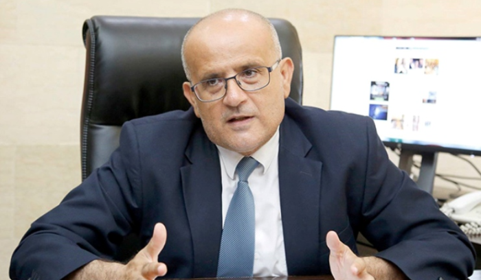 دخل قانون الشراء العام حيز التنفيذ
العلية امل بنجاح القانون في ترشيد الانفاق وضبط الهدر

في الصفقات والصعوبة تتمثل في نقص الكادر البشري