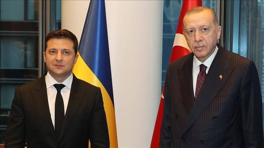 زيلينسكي يشكر أردوغان على دوره في الحفاظ على صفقة تصدير الحبوب