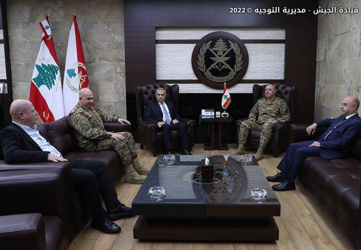 إستقبالات قائد الجيش