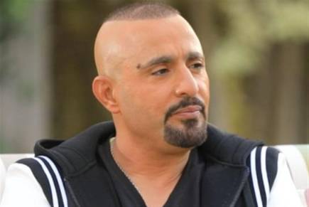 أحمد السقا يكشف حقيقة تقديمه أغنية شعبية مع أوكا