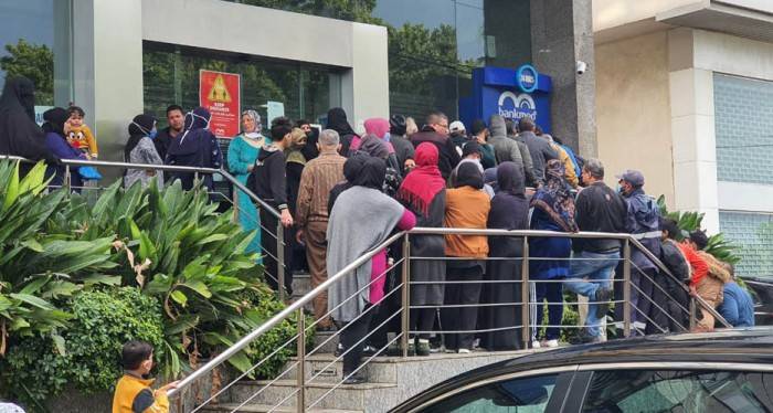 أزمة سحب رواتب مُوظفي ومُتقاعدي القطاع العام في عكار تتفاقم
نفقات نقل من عكار الى طرابلس... وإذلال للمواطنين
