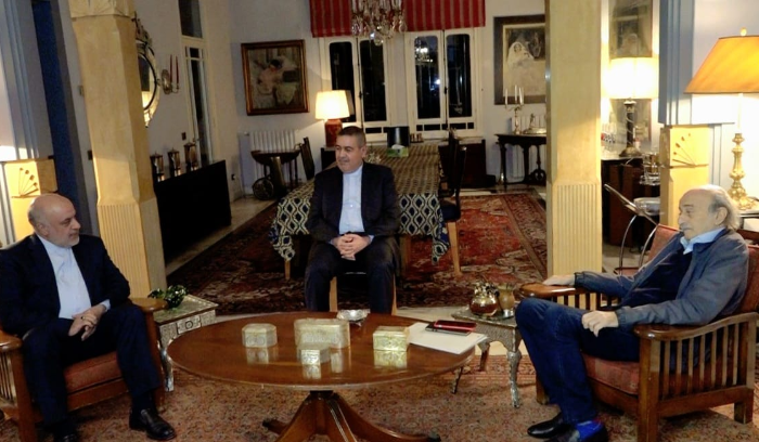 أبرق الى عمران خان مُدينًا مُحاولة اغتياله
جنبلاط عرض الأوضاع مع سفير إيران