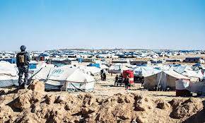 مسلحون موالون لأميركا يحتجزون أكثر من 2000 لاجئ داخل مخيم في سوريا