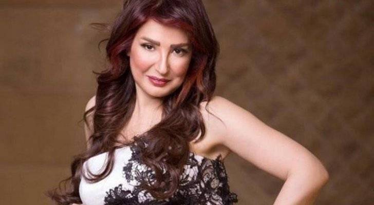 أمل رزق تفقد بصرها وتكشف تفاصيل زواجها السابق من إسماعيل كتكت وإليكم موقف بناتها من زواجها الثاني