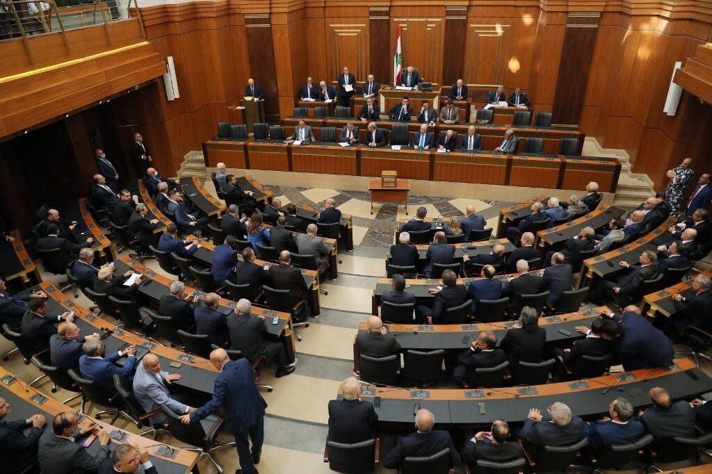 جلسة انتخاب الرئيس الخامسة.. معوض يتقدم وإسمان جديدان في عملية الاقتراع