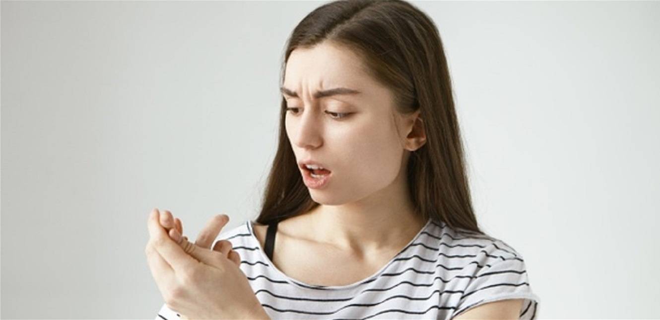 ماذا يحدث إذا لم تخرج شظية من جلدك؟