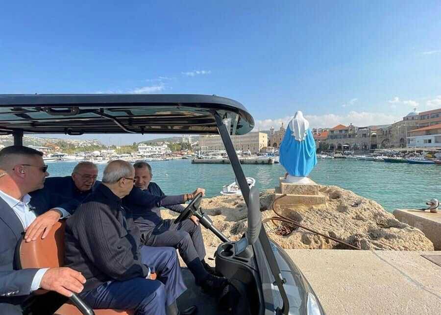 بالفيديو- عون وباسيل يتنزهان في البترون