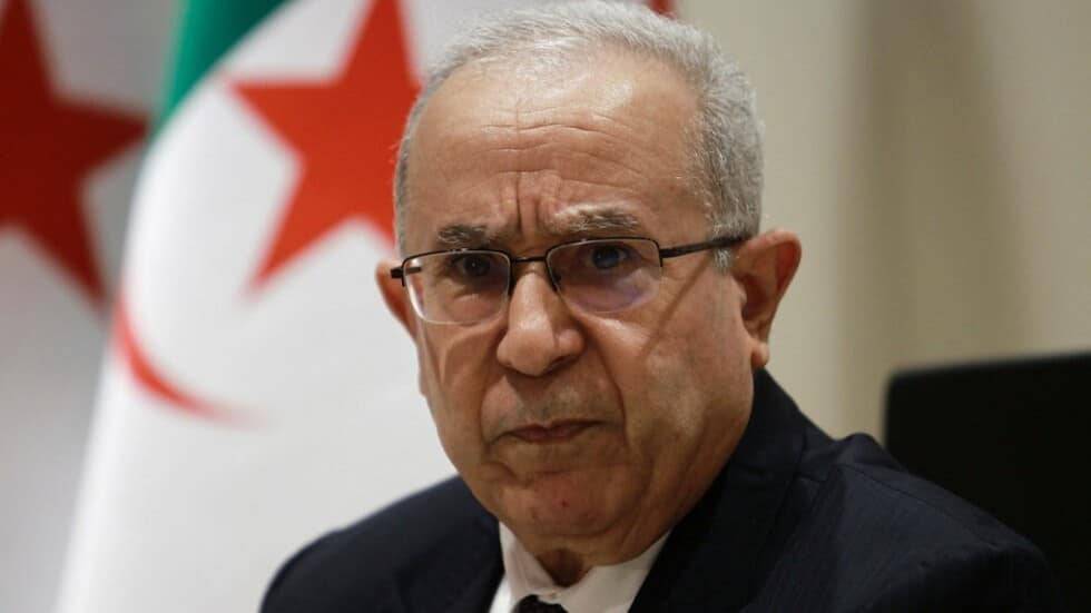 لعمامرة يشارك في مؤتمر باريس للسلام ممثلا تبون