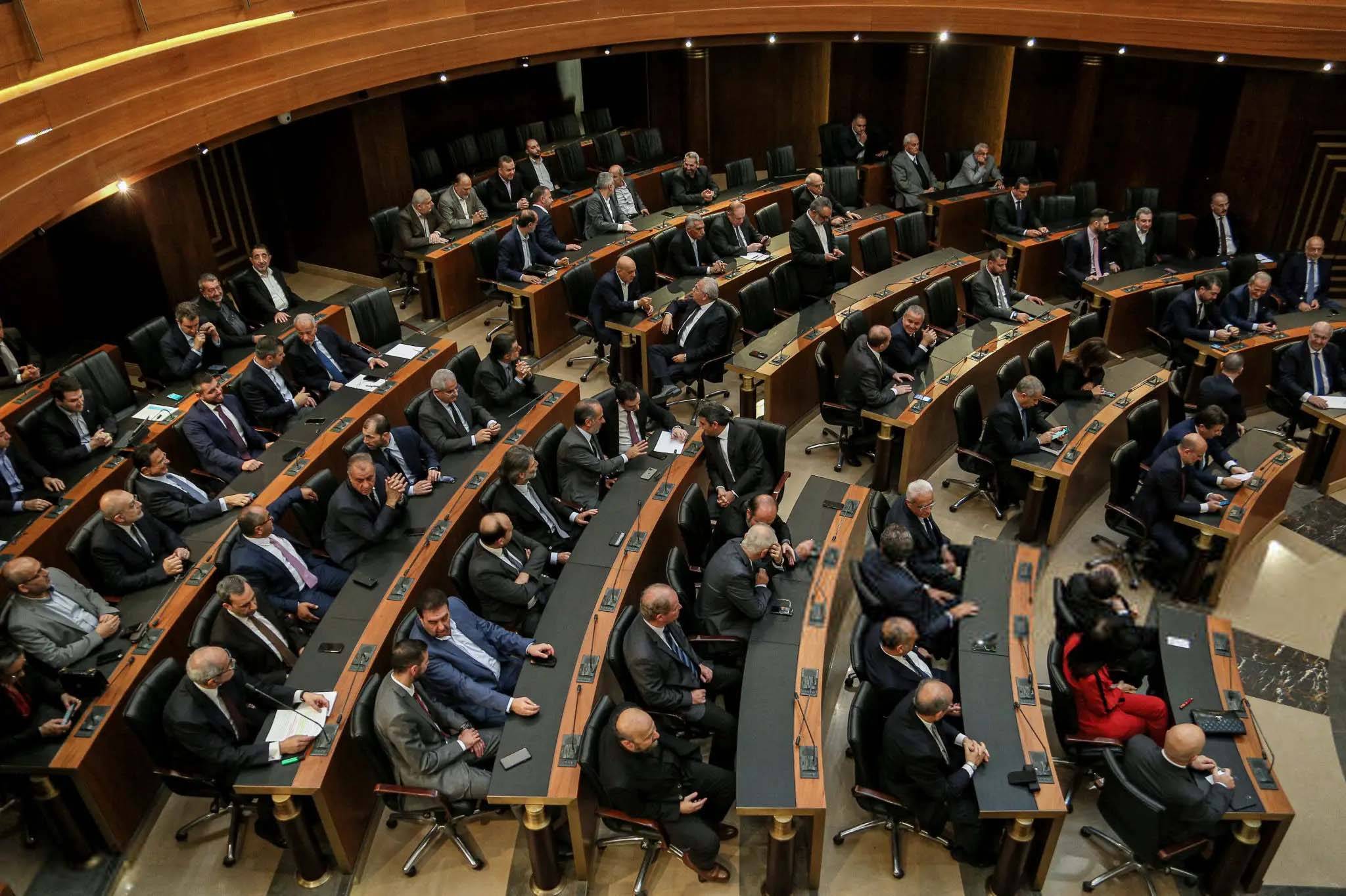 لا توافق نيابيا للمرّة الخامسة... ولا رئيس للجمهوريّة قريباً من دون تسوية داخليّة!!!
النصاب القانوني 86 صوتاً... ولا يُطرح إلّا عند افتتاح الدورة الأولى من كلّ جلسة انتخاب