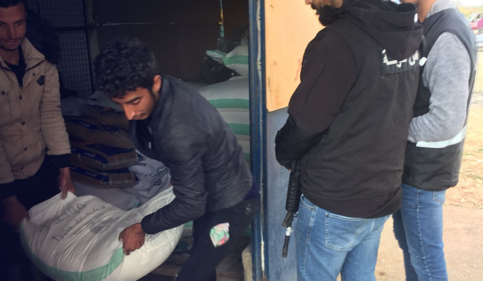 طحين مدعوم في السوق السوداء