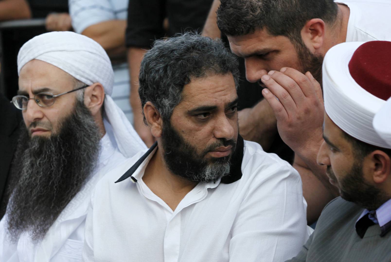 اعتراض عدد كبير من اللبنانين لمشاركة فضل شاكر في مونديال-قطر