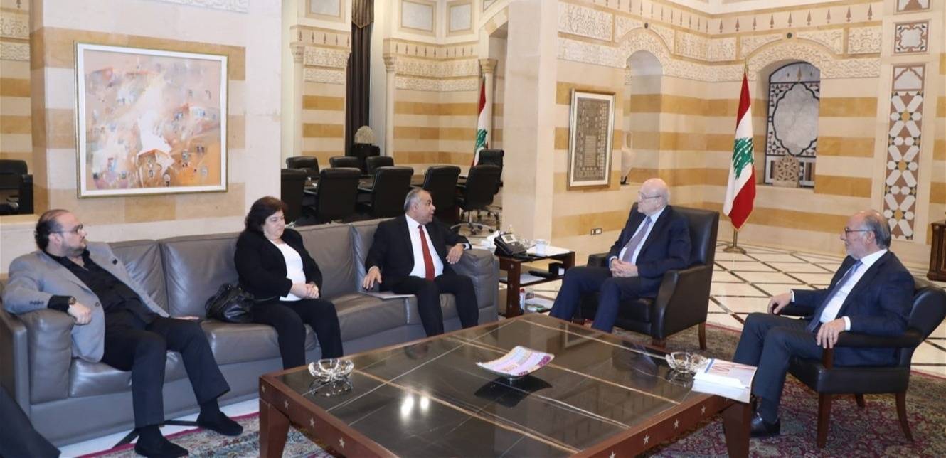 طلب اتخاذ الإجراءات لتكريم رجالات الاستقلال
ميقاتي ترأس اجتماعاً لبحث موازنة 2023
الحلبي: قدّمنا وثيقة "الإطار الوطني للمناهج الجديدة"
