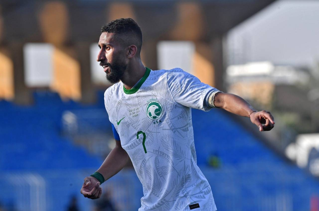 "موزع الهدايا" سلمان الفرج موهبة خط الوسط السعودي.. وهدّاف وصانع ألعاب من طراز رفيع