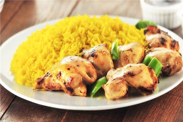 طريقة عمل الأرز المدخن بنكهة الشيش طاووق