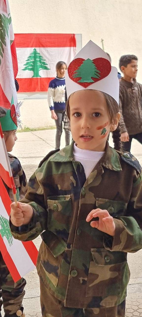 إرادة الحياة في متوسطة نيحا الرسمية... و"باكورة" الثمار إحتفال بالاستقلال