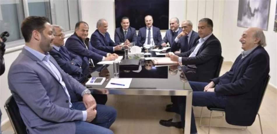 خلط أوراق رئاسياً... وجنبلاط يراقب داخلياً وخارجياً